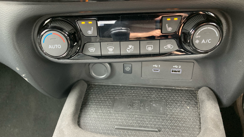 Nissan Juke 1.0 DiG-T Tekna+ 5dr Petrol Hatchback